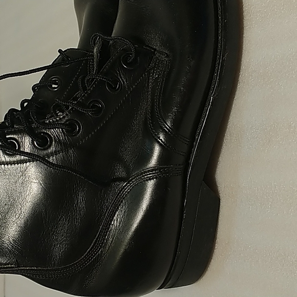 Vintage B F Goodrich black boots 9R (read ) - Picture 3 of 12